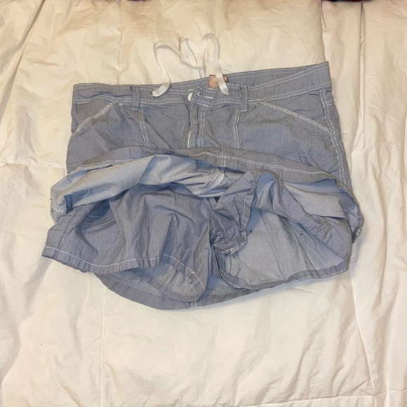 White Stag Skirt with partial Built in Shorts - Picture 7 of 7